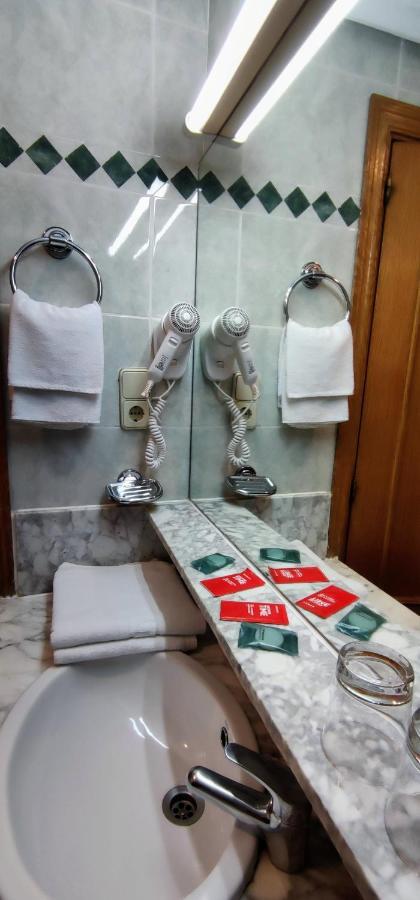 Tripolis Toledo Hotel Luaran gambar